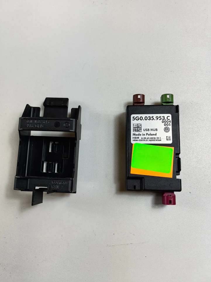 5G0035953C Volkswagen PASSAT B8 USB valdymo blokas