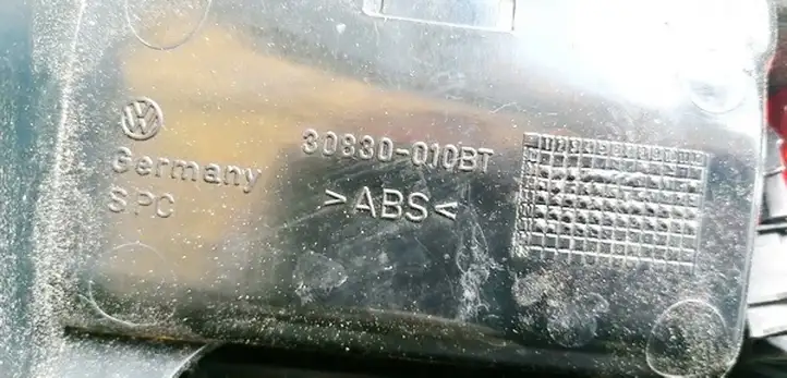 Volkswagen PASSAT B5.5 (2001 - 2005) 30830010BT Прочие детали салона — фото 3