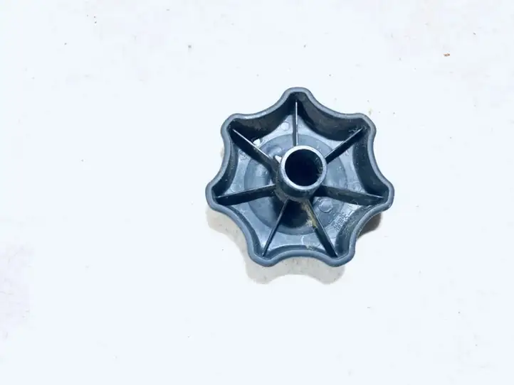 Mazda MPV (1999 - 2006) Прочие детали салона — фото 2