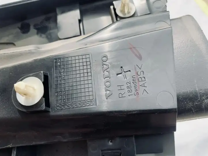 Volvo V70 (2000 - 2004)   Другая деталь салона