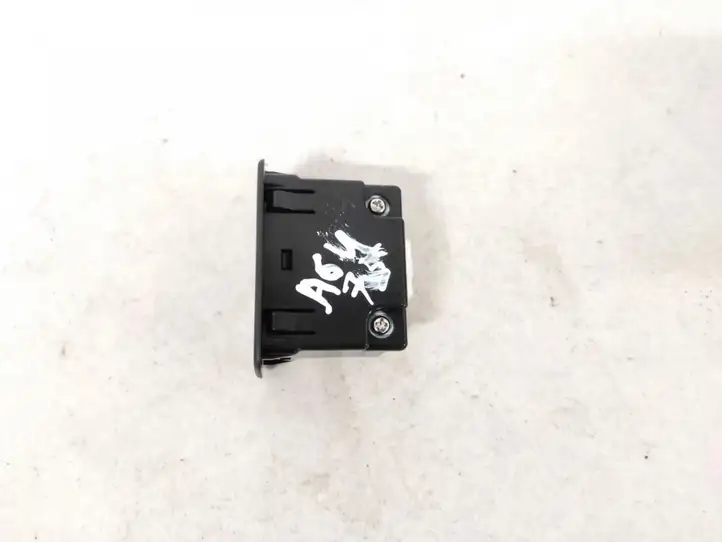 Subaru Outback (2009 - 2014) USB разъем — фото 3