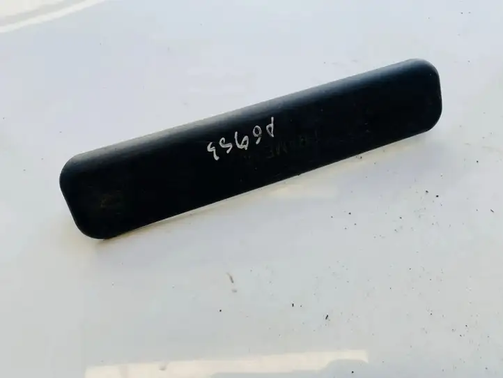 Toyota Prius (XW30) (2009 - 2015) 5856912010 Прочие детали салона — фото 1