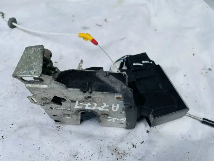 BMW 5 E39 (1996 - 2003)   Замок задней двери