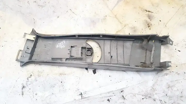 Toyota Avensis Verso (2001 - 2004) 7313530050 Прочие детали салона — фото 2