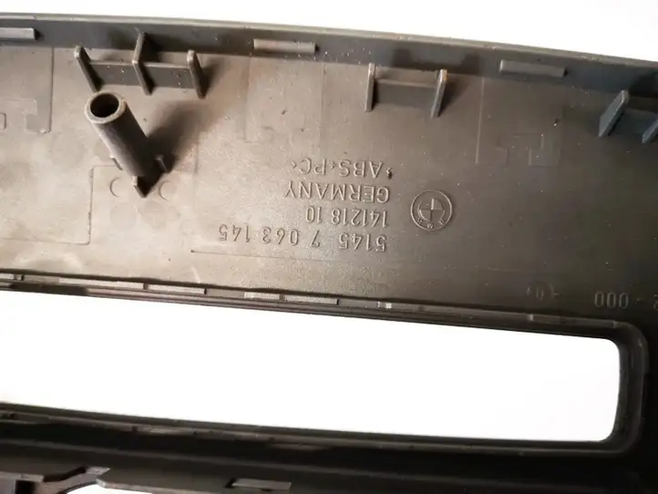 BMW 5 E60 E61 (2004 - 2010) 51457063145 Прочие детали салона — фото 3