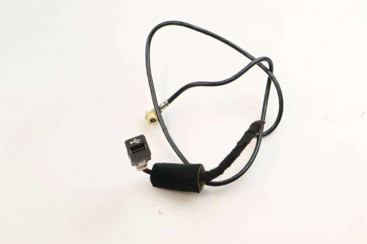 9237656 BMW 3 E92 E93 USB jungtis