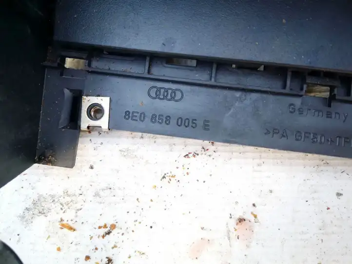 Audi A4 S4 B7 8E 8H (2004 - 2009) 8e0858005e Прочие детали салона — фото 2