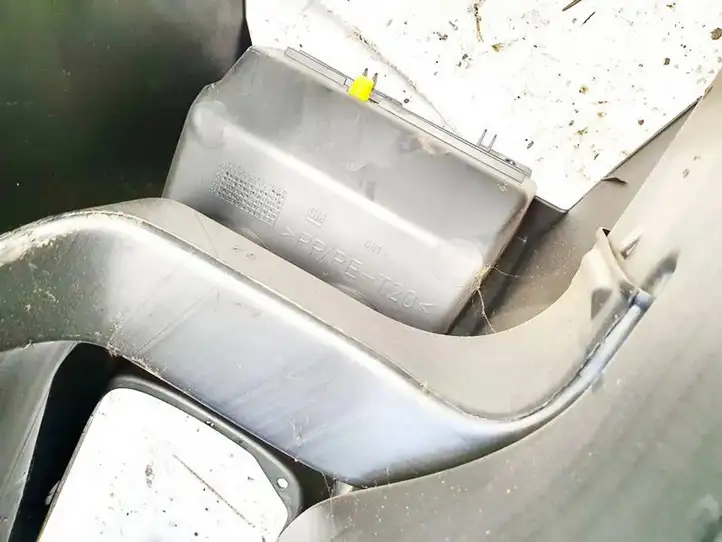 Opel Zafira A (1999 - 2003) Прочие детали салона — фото 3