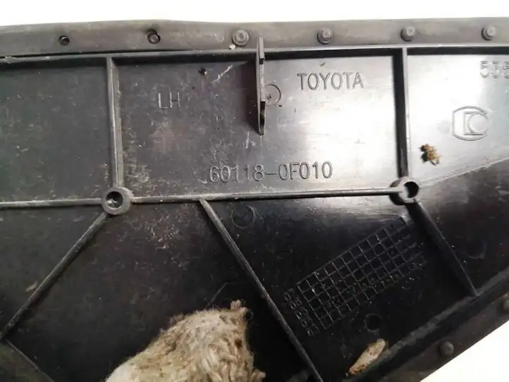 Toyota Corolla Verso AR10 (2004 - 2009) 601180f010 Прочие детали салона — фото 3