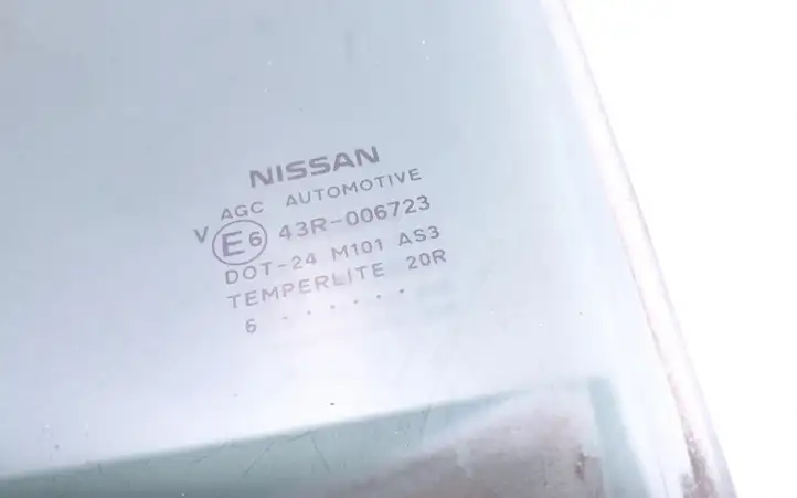 Nissan Juke I F15 (2010 - 2018) AS3 Стекло задней двери — фото 2