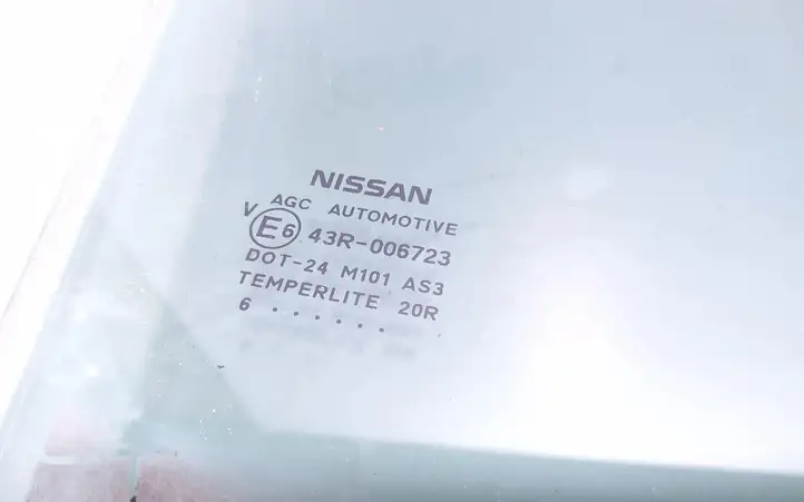 Nissan Juke I F15 (2010 - 2018) AS3 Стекло задней двери — фото 2