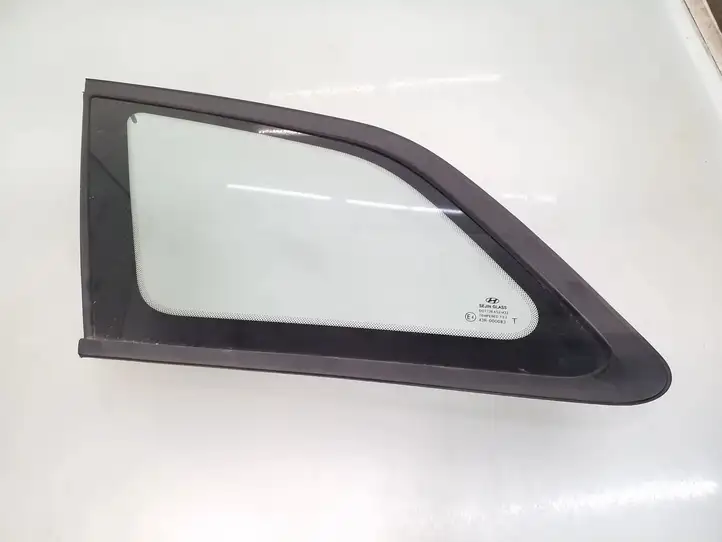 Hyundai i30 (2012 - 2015) 43R000083 Заднее боковое стекло — фото 1