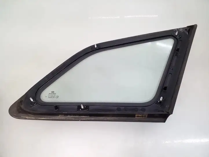 Hyundai i30 (2012 - 2015) 43R000083 Заднее боковое стекло — фото 2