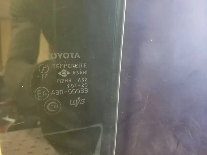 Toyota RAV 4 (XA20) (2000 - 2005) Стекло задней двери — фото 2