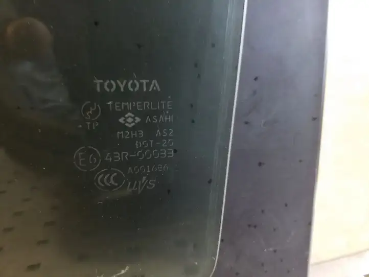 Toyota RAV 4 (XA20) (2000 - 2005) Стекло задней двери — фото 2