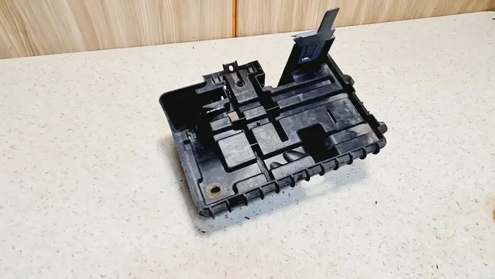 Opel Meriva A (2002 - 2006) 13167332 Площадка аккумулятора — фото 3