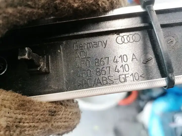 Audi A6 S6 C6 4F (2004 - 2008) 4F0867410 Прочие детали салона — фото 3