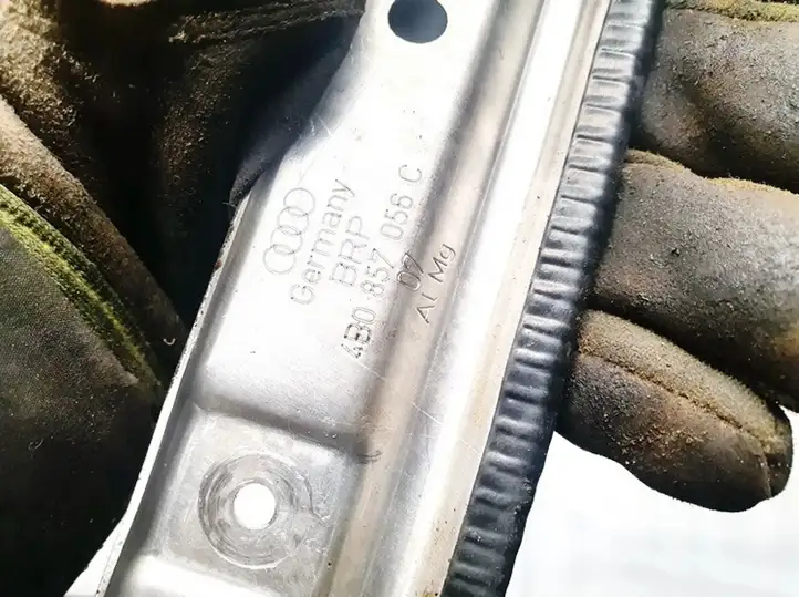 Audi A6 S6 C5 4B (1997 - 2001) 4b0857056c Прочие внешние детали — фото 3