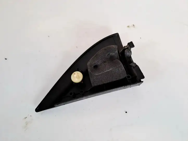Toyota Yaris Verso (1999 - 2005) 6749152030 Прочие детали салона — фото 2