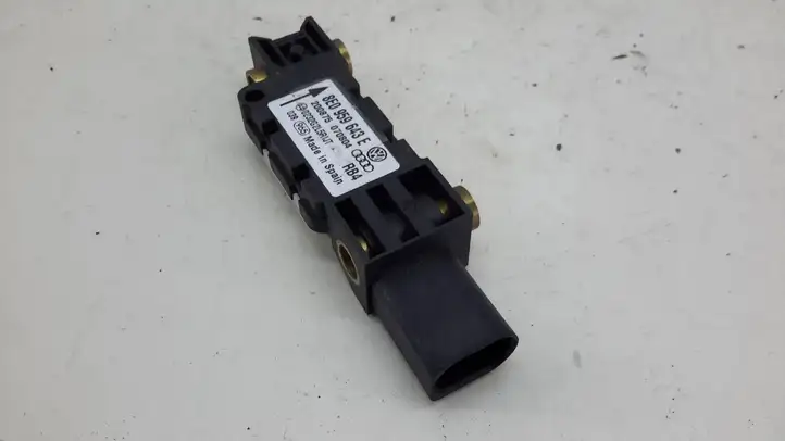 Audi A4 S4 B6 8E 8H (2000 - 2006) 8E0959643E Датчик удара SRS — фото 2