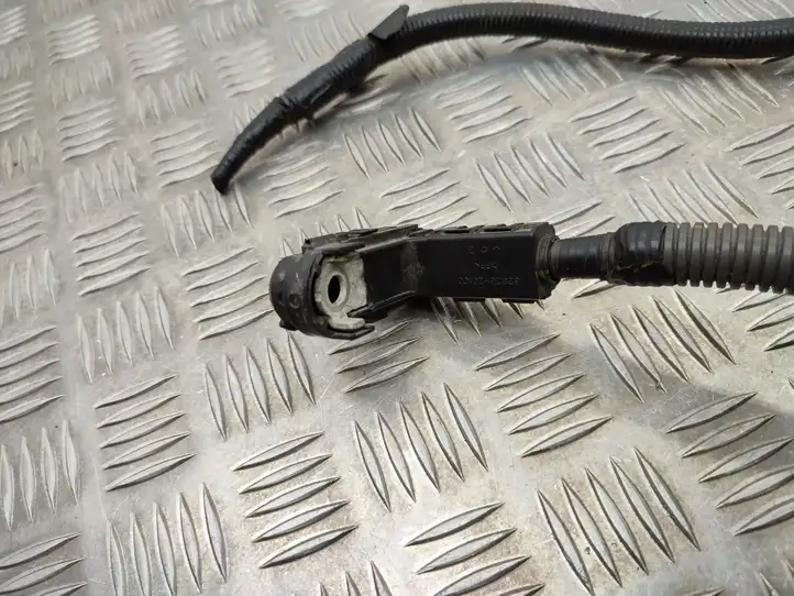 Toyota RAV 4 (XA40) (2012 - 2018) 8282320100 Плюсовой провод аккумулятора — фото 6