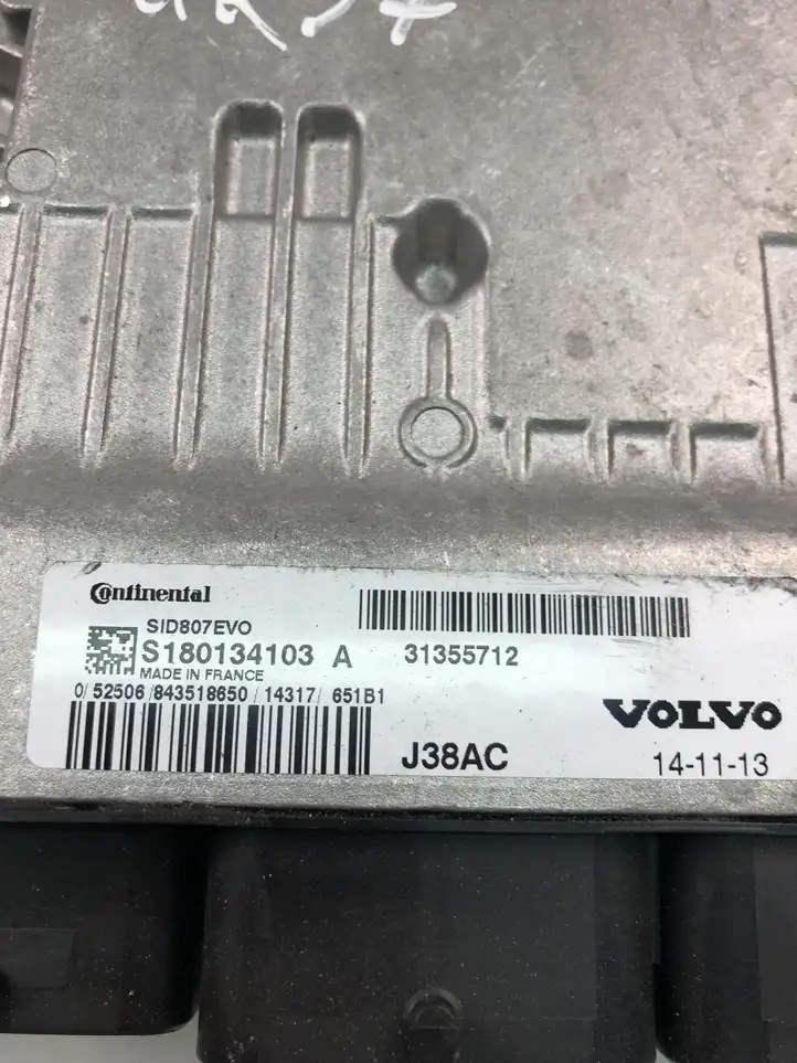 Volvo V50 (2008 - 2012) 31355712 Блок управления двигателем (ECU) — фото 4