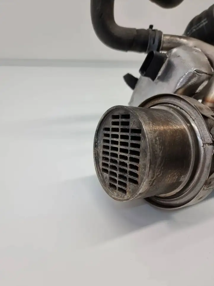 Seat Leon (5F) (2012 - 2019) 04L131512D Охладитель клапана EGR — фото 2