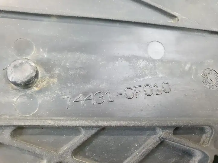Toyota Corolla Verso AR10 (2004 - 2009) Площадка аккумулятора — фото 3