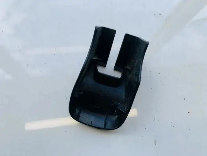 Toyota Avensis Verso (2001 - 2004) 7212844010 Прочие детали салона — фото 2