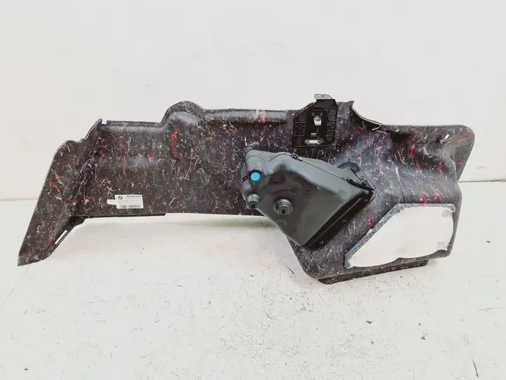 BMW 5 G30 G31 (2016 - )  737358110 Боковая панель