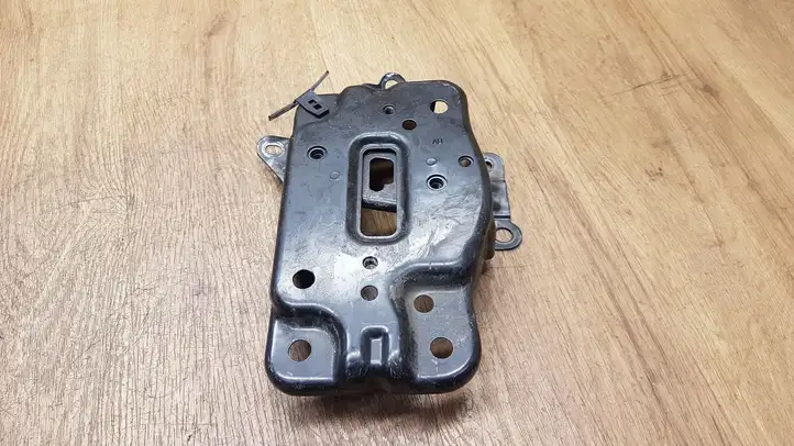 Lexus RX 450H (2019 - ) 7440348090 Площадка аккумулятора — фото 3