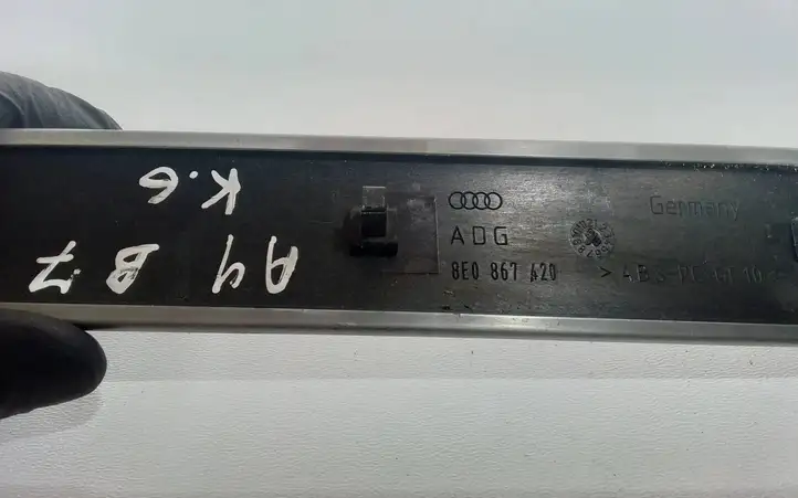 Audi A4 S4 B7 8E 8H (2004 - 2009) 8E0867420 Прочие детали салона — фото 3