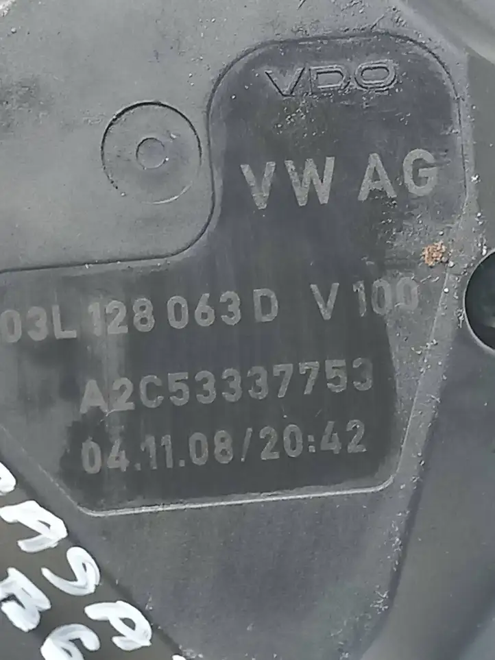 Volkswagen PASSAT B6 (2005 - 2010) 03L128063D Дроссельная заслонка — фото 3