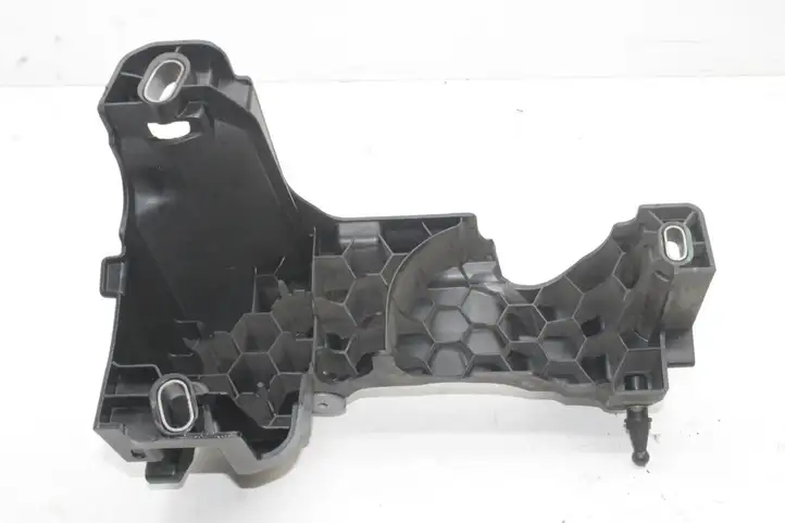 Ford Focus (2011 - 2015) 9674482280 Кронштейн воздушного фильтра — фото 5