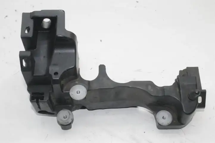 Ford Focus (2011 - 2015) 9674482280 Кронштейн воздушного фильтра — фото 7