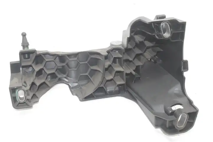 Ford Focus (2011 - 2015) 9674482280 Кронштейн воздушного фильтра — фото 8