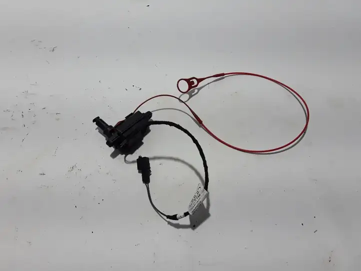 Audi A1 (2010 - 2014) 8V0862153B Замок крышки топливного бака — фото 1