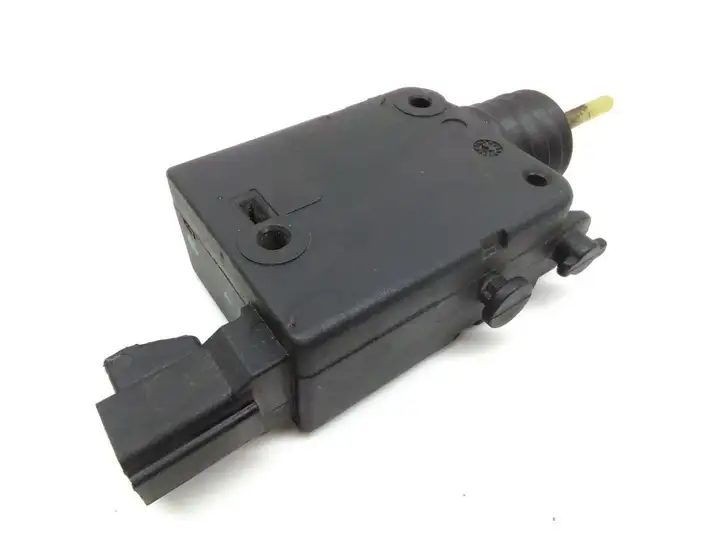 Opel Astra G (1998 - 2004) 90589918 Замок крышки топливного бака — фото 2