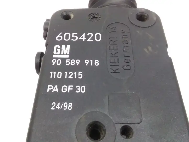 Opel Astra G (1998 - 2004) 90589918 Замок крышки топливного бака — фото 3