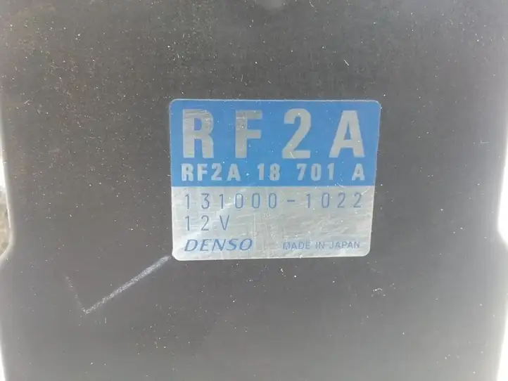 Mazda Premacy (1999 - 2005) RF2A18701A Система впрыска топлива — фото 3