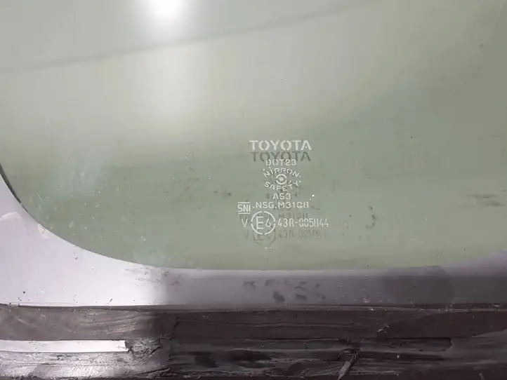 Toyota RAV 4 (XA50) (2018 - ) 6271042360 Заднее боковое стекло — фото 2