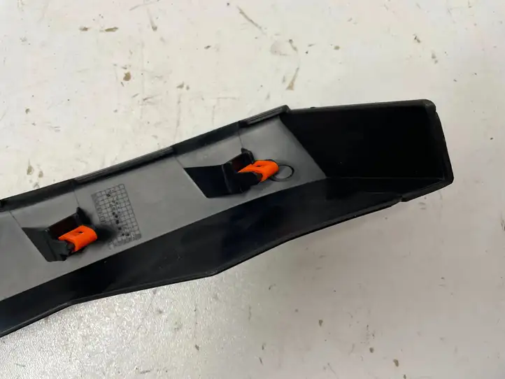 Dodge Ram (2018 - ) 6MA64TX7AB Отделка внутренней панели салона — фото 8