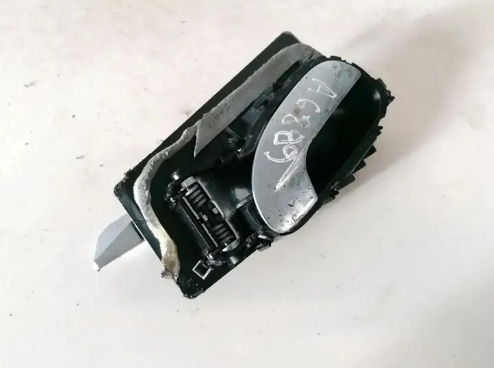 Peugeot 307 CC (2001 - 2005) 9634768577 Наружная ручка двери — фото 2