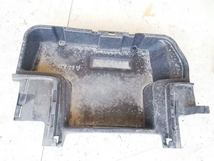 Toyota Corolla Verso E121 (2001 - 2004) 5853313010 Прочие детали салона — фото 1