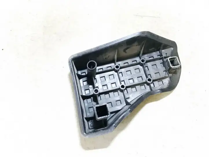 Toyota Avensis T250 (2003 - 2006) 5819205030 Прочие детали салона — фото 2