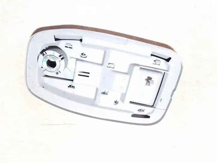 Toyota Yaris (2014 - 2019) 731390d020 Прочие детали салона — фото 2