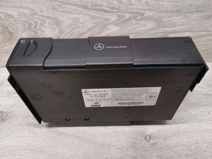 A2038703389 Mercedes-Benz C W203 CD/DVD keitiklis