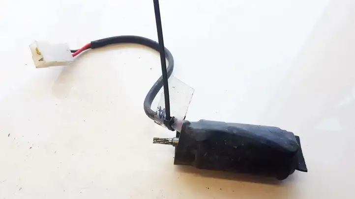 Kia Carnival (2002 - 2006) Прочие внешние детали — фото 1