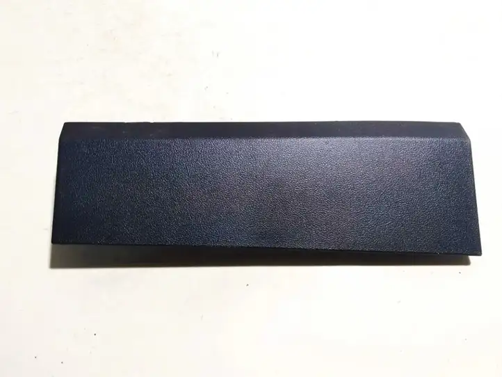 Tesla Model 3 (2017 - 2023) 108630300f Прочие детали салона — фото 1