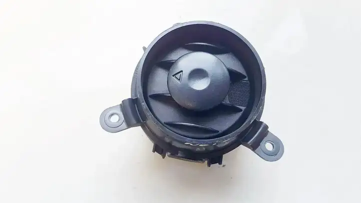 Ford Fusion (2002 - 2005) 2n1hn018b09acw Центральный воздушный дефлектор — фото 1